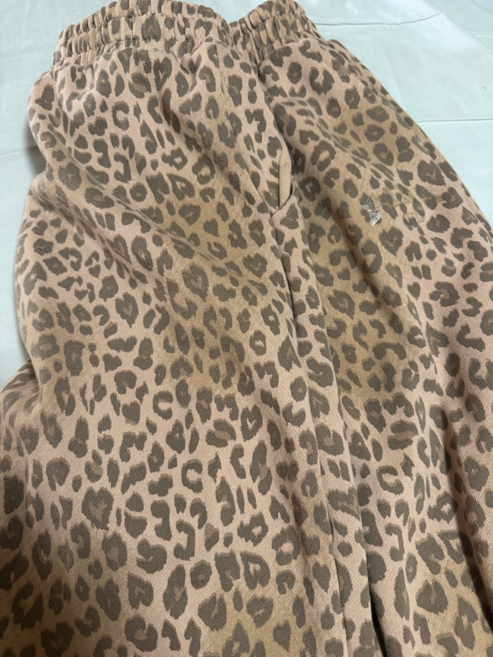 VS Pink Cheetah Print Wide Leg Sweatpants Relaxed Fit Cozy